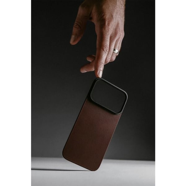 Läderfodral - NOMAD - iPhone 17 Pro Max - Rustik Brun - Ultrafin - Kompatibel med MagSafe