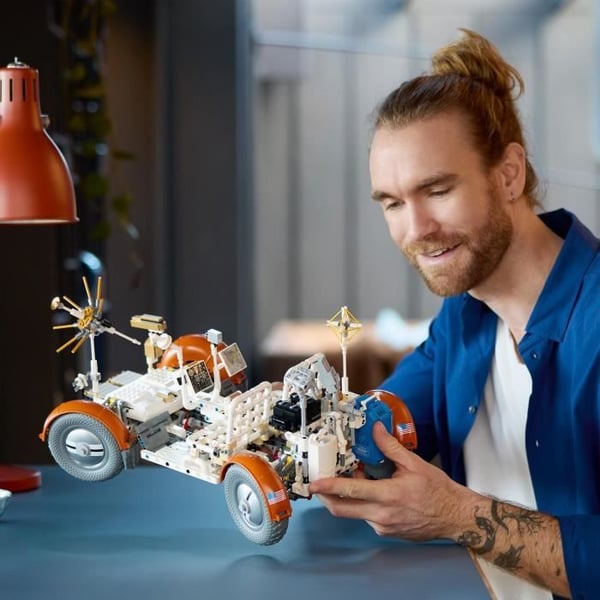 LEGO® Technic 42182 NASA Apollo Lunar Exploration Vehicle - LRV Space Rover Adults