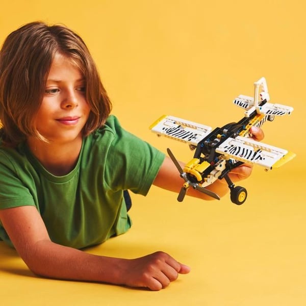 LEGO Technic 42198 Bush Plane - Byggespil for drenge fra 8 år og opefter