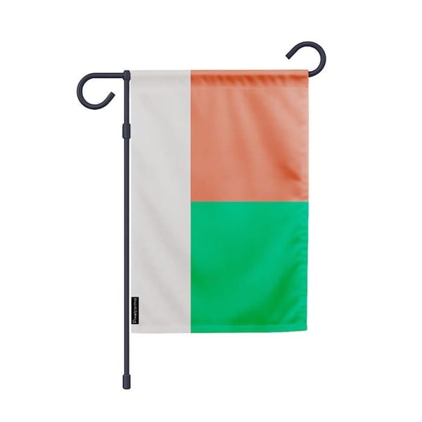Madagaskars trädgårdsflagga – 32 x 47.5 cm – Hållbar polyester – Horisontellt format – Utomhus – Pixelforma