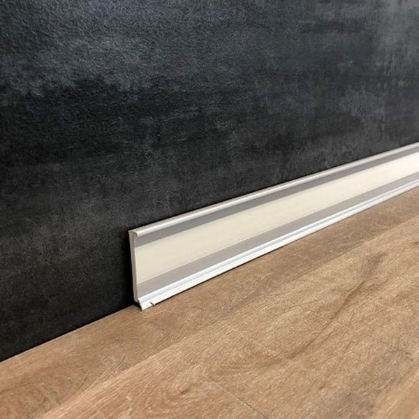 PROVISTON Hårdskum PVC-sockel 11,8 x 58 x 2500 mm Silver för att limma, klämma, skruva &amp; spik 12,5 meter | 5 st