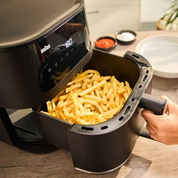 Braun HF5030 Airfryer 6L 1700W 8 programmer Touch LCD Sort