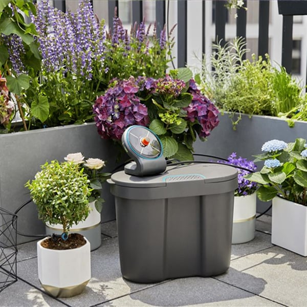 GARDENA AquaBloom solar automatisk vandingsløsning - Med vandreserve - Op til 20 planter - Drypvanding (13301-20)