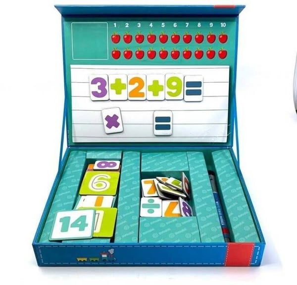 Tillbehör - SVOORA - Svoora - Magnetspel - 10 magnetkort - 40 matematiska symboler
