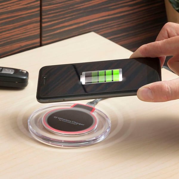 Trådlös Laddare - InnovaGoods - Qi-kompatibel - Snabbladdning - ABS - Transparent Svart Trådlös Laddare - InnovaGoods - Qi-kompatibel - Snabbladdning - ABS - Transparent Svart