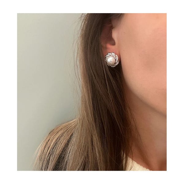 Lyxiga örhängen med kristaller och pärla Rich pearl 42310.R