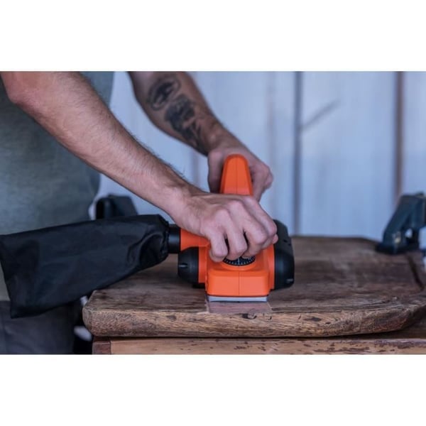 Fugesliber - BLACK&DECKER - BEW712-QS - 710W - 82cm slibebredde - Med transportkuffert