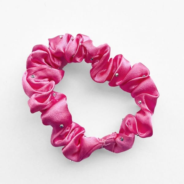Chouchou - AVIZAR - Satin Plissé - Fuchsia - Diamanter - Håraccessoar för kvinnor