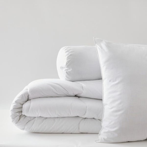 Pack Couette Blanrêve mycket varm 140 x 200 + Kudde 60 x 60 + Pute 90 "Konfort" behandlad Anti-Mijtte Soft & care