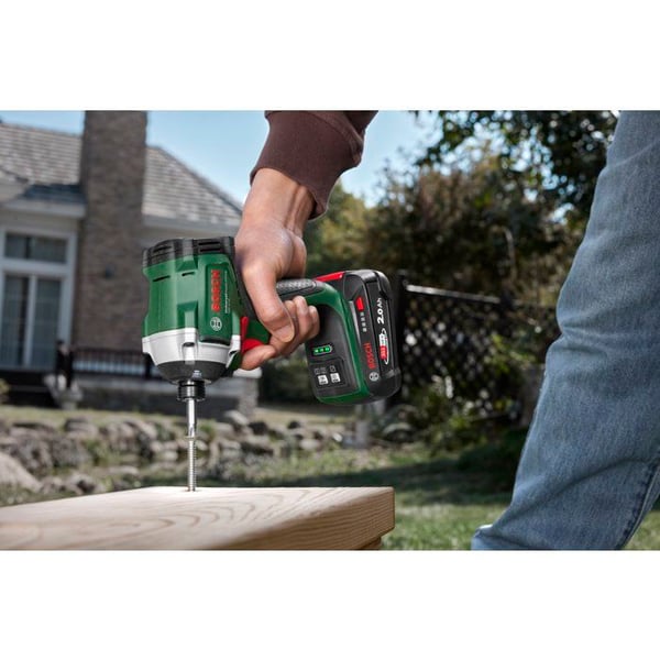 BOSCH - UniversalImpactDrive 18V-210 - 18V iskuporakone