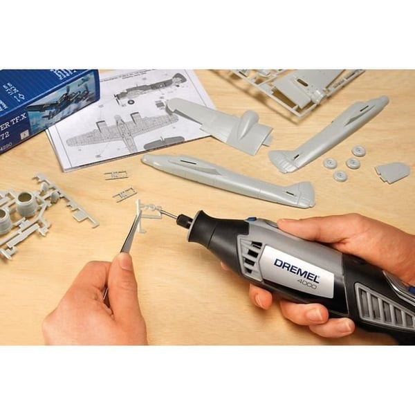 Set med 2 st DREMEL 192 höghastighetstålskärare (4,8 mm för snidning och gravering)