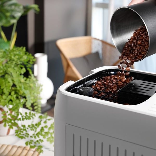 Espresso-maskin - DELONGHI - Magnifica Plus ECAM320.60.W - 15 bar - 1450 W - Malet kaffe