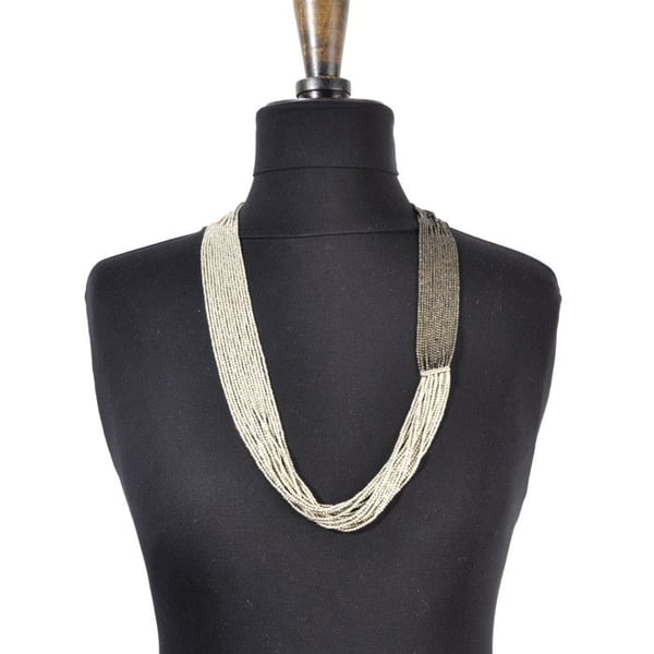 Nataraj - Lång halsband 15 rader Silver och svart