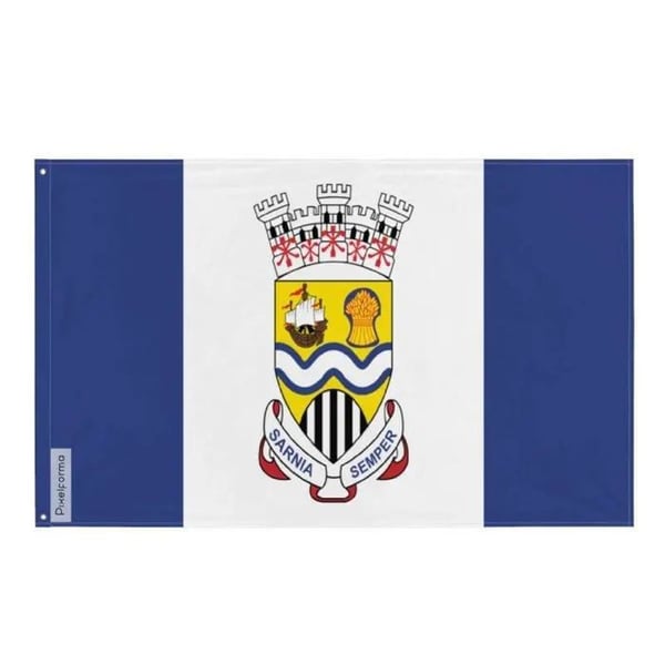Sarnia Flagga – 128 x 192 cm – Resistenta Polyester – 2 Metallöglor – Inomhus / Utomhus – Pixelforma
