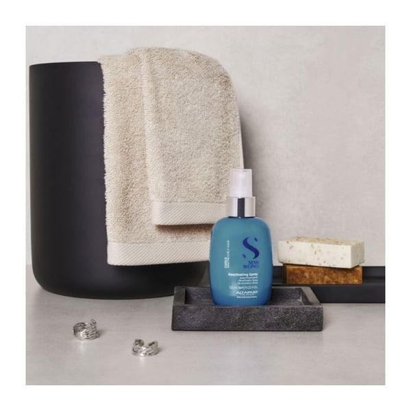 Spray Återaktiverare - Alfaparf Milano - Semi di Lino - 125ml - Lockigt Hår - Fuktighetsbeständig Skydd