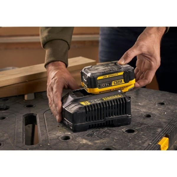Laddare 18V 4A - STANLEY FATMAX - Kompatibel med alla batterier i V20-serien - SFMCB14-QW