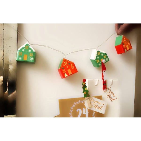 MégaCréa DIY - Julgirlang med pappershus och LED