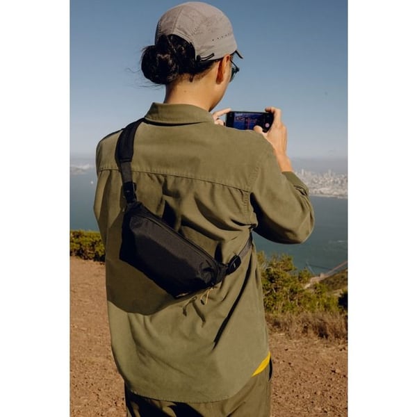 Väska, fodral, fotofodral - video Peak Design Outdoor Sling 2L Svart