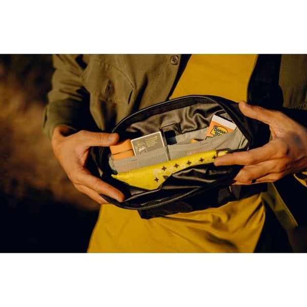 Väska, fodral, fotofodral - video Peak Design Outdoor Sling 2L Svart