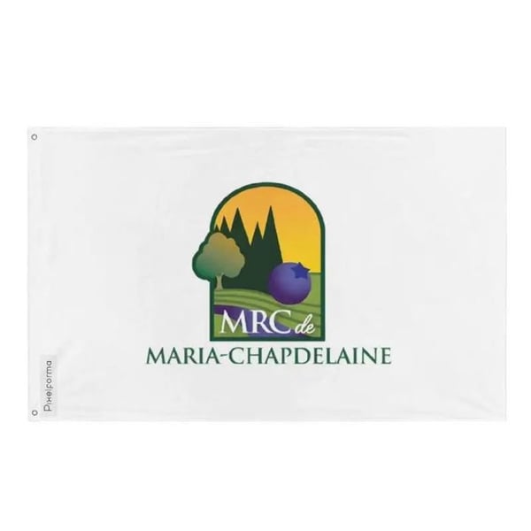 Drapeau Maria-Chapdelaine – 160 x 240 cm – Motståndskraftig Polyester – 2 Metallöglor – Inomhus / Utomhus – Pixelforma