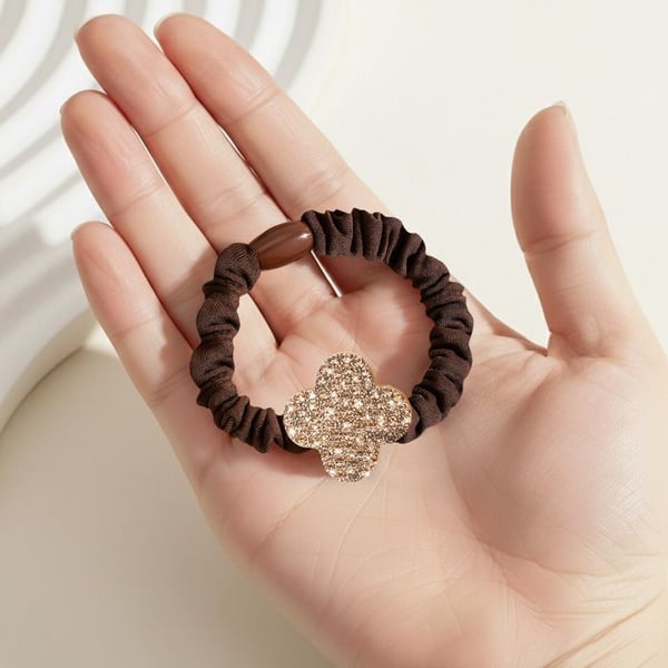 Satin Scrunchie med Glansigt Raffinerad Kaffe Brun Klöver