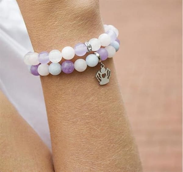 Armband av kristallpärlor - BENETO - MINK112 - Längd 19 cm - Pärla 0,8 cm - Änglapenduit