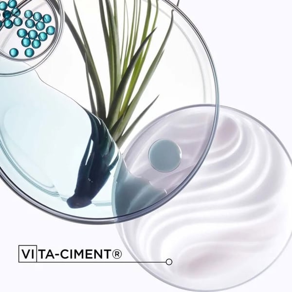 Termoskyddande vård - Kérastase - Ciment Thermique Résistance - Skadat hår - Termiskt skydd - 150 ml