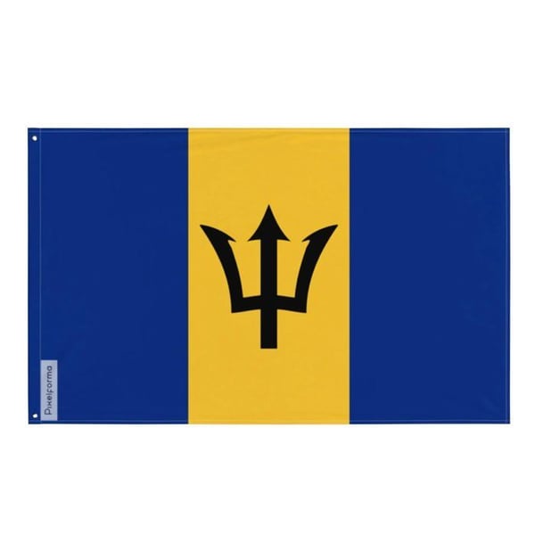 Barbados flagga – 64 x 96 cm – Hållbar polyester – 2 metalöglor – Inomhus / Utomhus – Pixelforma