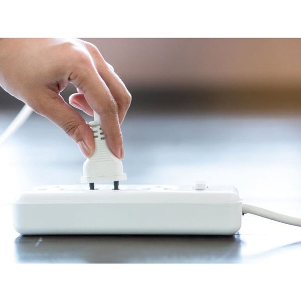 Perel förlängningssladd, H03VVH2-F 2G0.75, 1.8 m, 2.5 A/230 V, 625 W, Eurokontakt typ C, inomhusbruk, PVC, vit
