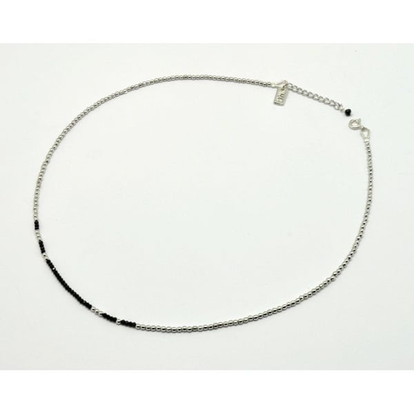 Nataraj - Silverhalsband och Spinell