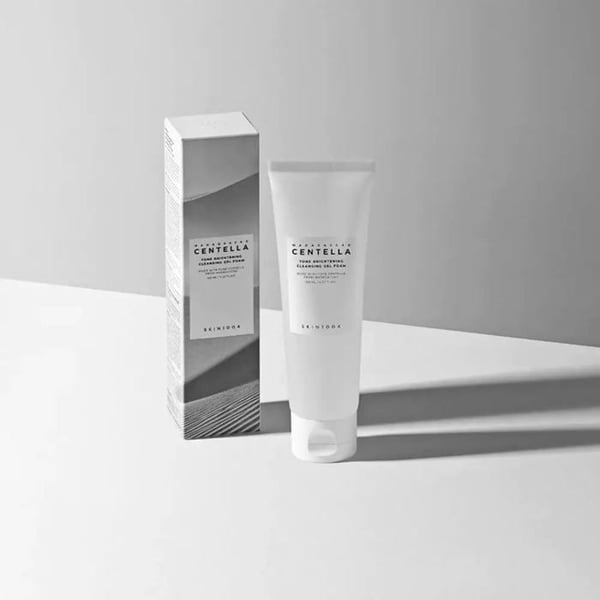 Skin1004 Madagascar Centella Tone Brightening Cleansing Gel Moussant Nettoyant 125 ml