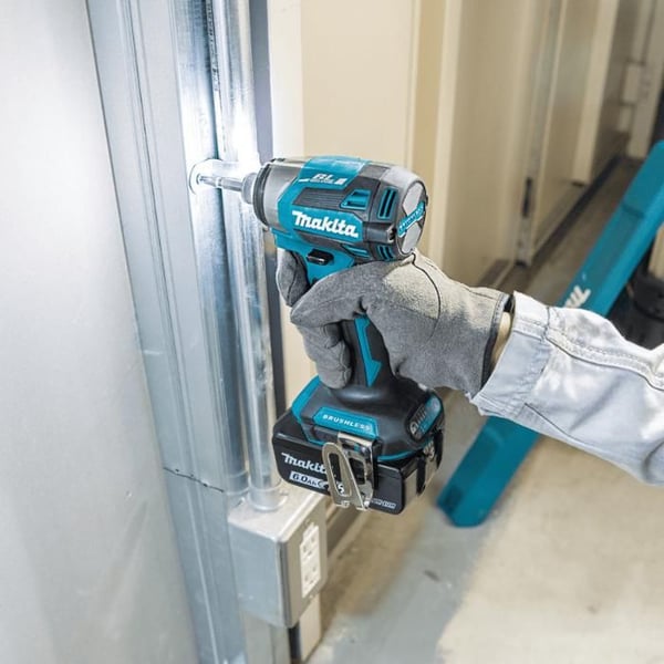 18V 180Nm iskuporakone (2x5.0 Ah) - MAKITA DTD173RTJ