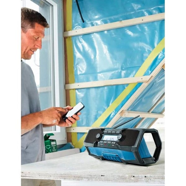BOSCH GPB 18V-2 C PROFESSIONELT TRÅDLØST BYGGERADIO 06014A3000