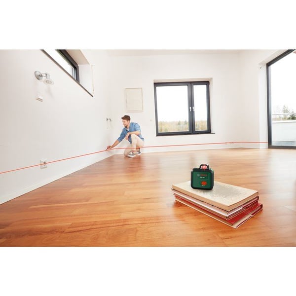 Laserlinjer BOSCH - PLL 360-1 - Med stativ TT120, ett skyddande fodral, en bruksanvisning och batterier