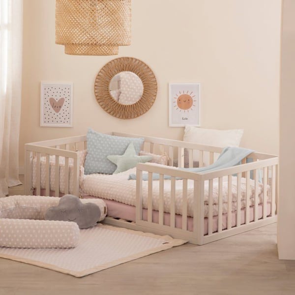 Säng Bébé Montessori på Golvet - ROBA - Med Ribbotten 70 x 140 cm och Inbyggd Fallskydd - Beige