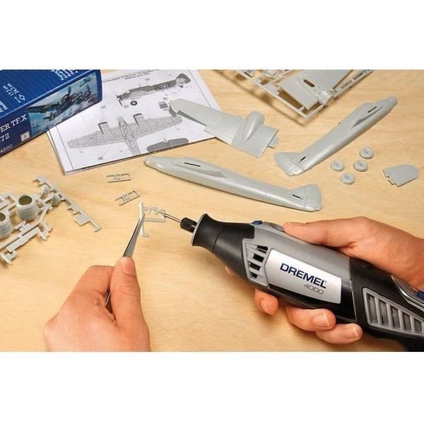 Set med 2 DREMEL 114 höghastighetsgrader (stål, rund spets, diameter 7,8 mm för skulptering och gravering)