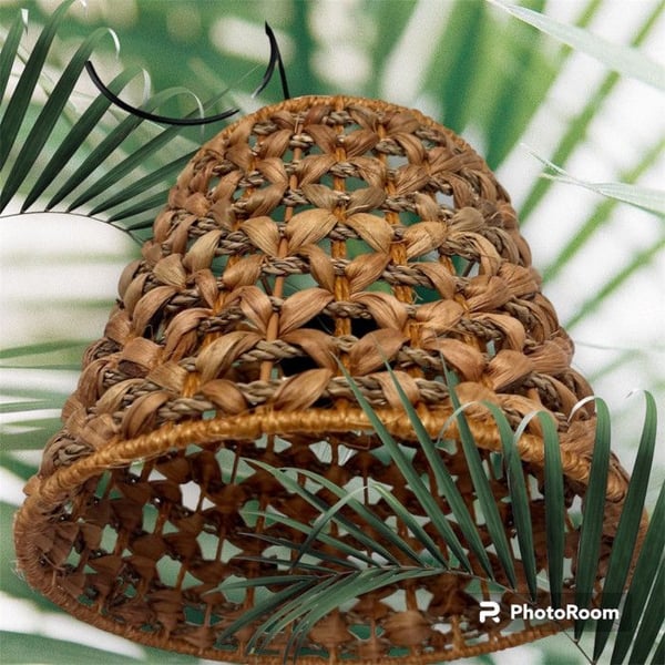 Hängande natura i flätad raphia ANAFI 23 cm