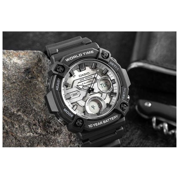 Klocka - Casio - AEQ-120W-7AV - Vattentålig 100m - Dubbel visning - Svart resinarmband