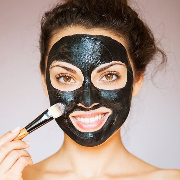 Peel off mask Black charcoal - IDC Institute - 60ml - Parabenfri - Alla hudtyper