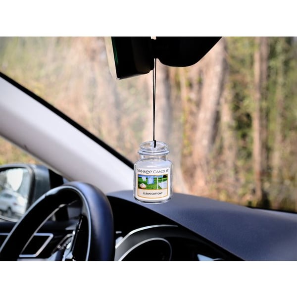 Car Jar Ultimate - YANKEE CANDLE - Frisk Damm - Torkad Bomullsdoft - Gröna Noter - Vita Blommor