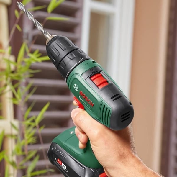 Borrskruvdragare EasyDrill 18V-40 (2x 2,0Ah) + AL18V-20 i bärväska