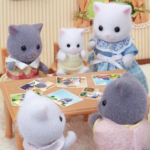 Miniuniversum - SYLVANISKA FAMILJER - Baby perserkatt - Gul - Blandat - 3 år+