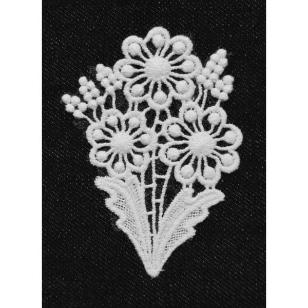 Ki-Sign - Värmeöverföringstyg spets Blomsterbukett 9x6,5 cm