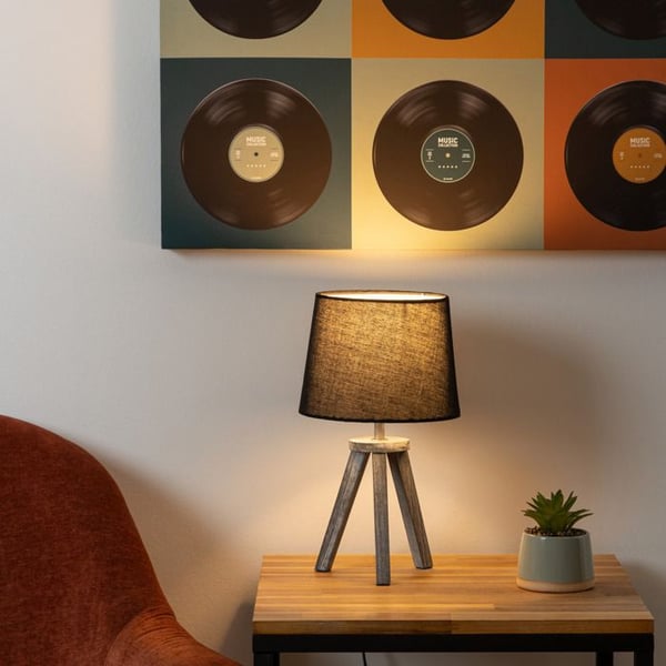 Lampa "Mini" stativ vit H31cm - Atmosphera Inredningsskapare