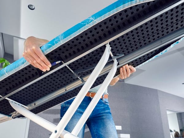 Strygebræt Leifheit Air Board M Compact Plus 72586, strygebræt med stik & ledningsguide, Thermo Reflect betræk 120x38cm