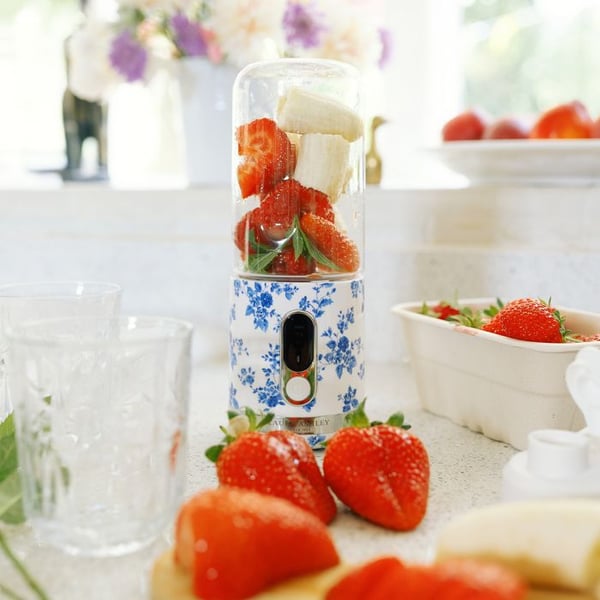 Laura Ashley Bärbar Mixer 100W för Smoothies - Kina Ros - Kapacitet 450ml, USB-laddning, Motor 25 000 varv/min