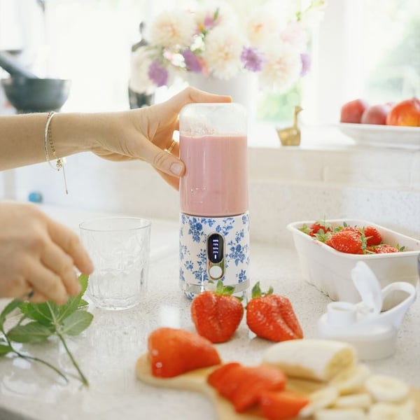 Laura Ashley Bärbar Mixer 100W för Smoothies - Kina Ros - Kapacitet 450ml, USB-laddning, Motor 25 000 varv/min