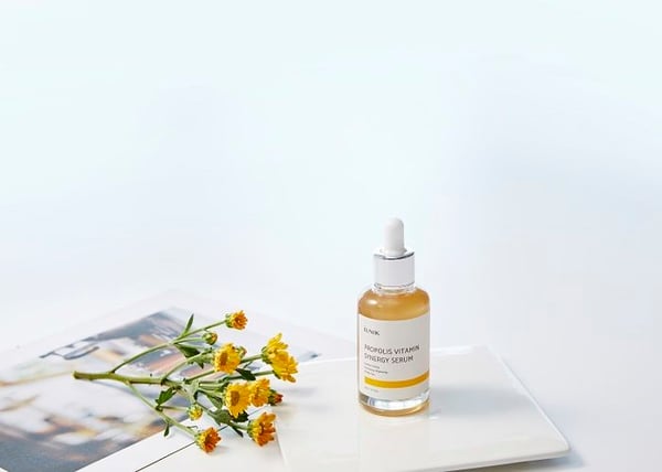 Sérum - IUNIK - Propolis Vitamin Synergy - 50 ml - Intensiv hydrering - Upplysning av huden