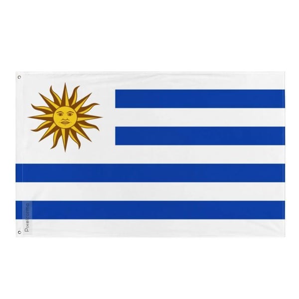 Uruguayflagga – 96 x 144 cm – Hållbar Polyester – 2 Metallöglor – Inomhus / Utomhus – Pixelforma