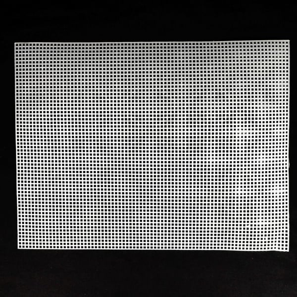 PLASTIKCANVAS 33X25CM - VIT